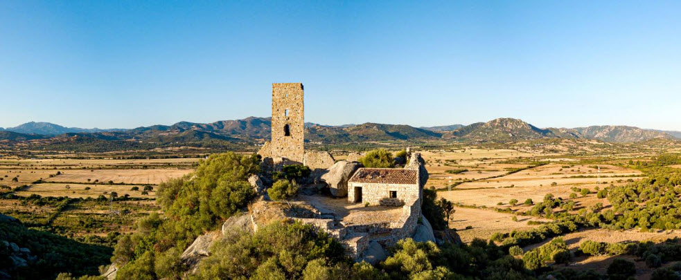 Castle of Pedres (ruins), Italy